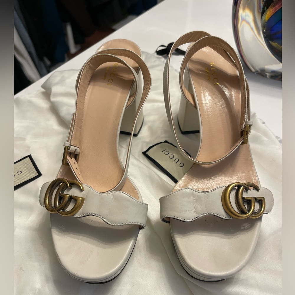 Super Clean Gucci platforms walk for hours! Timeless beauties! Size 10